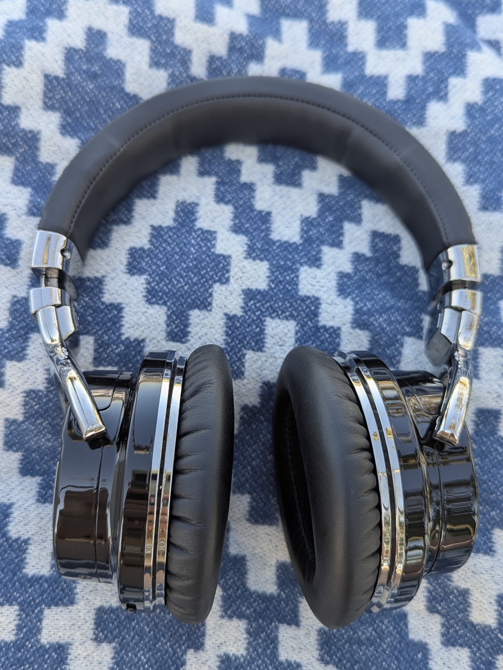 Cowin E7 Active Noise Cancelling Bluetooth Over-Ear Headphones